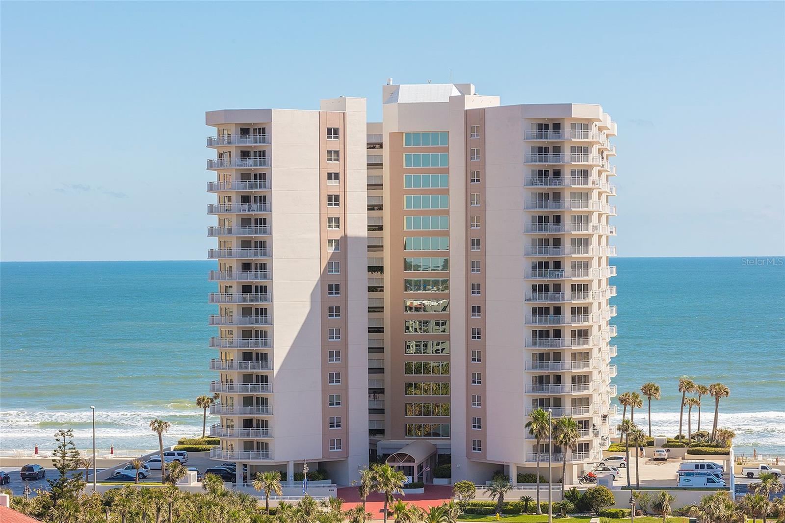 Condominium em DAYTONA BEACH SHORES, FL - Daniel Dourado