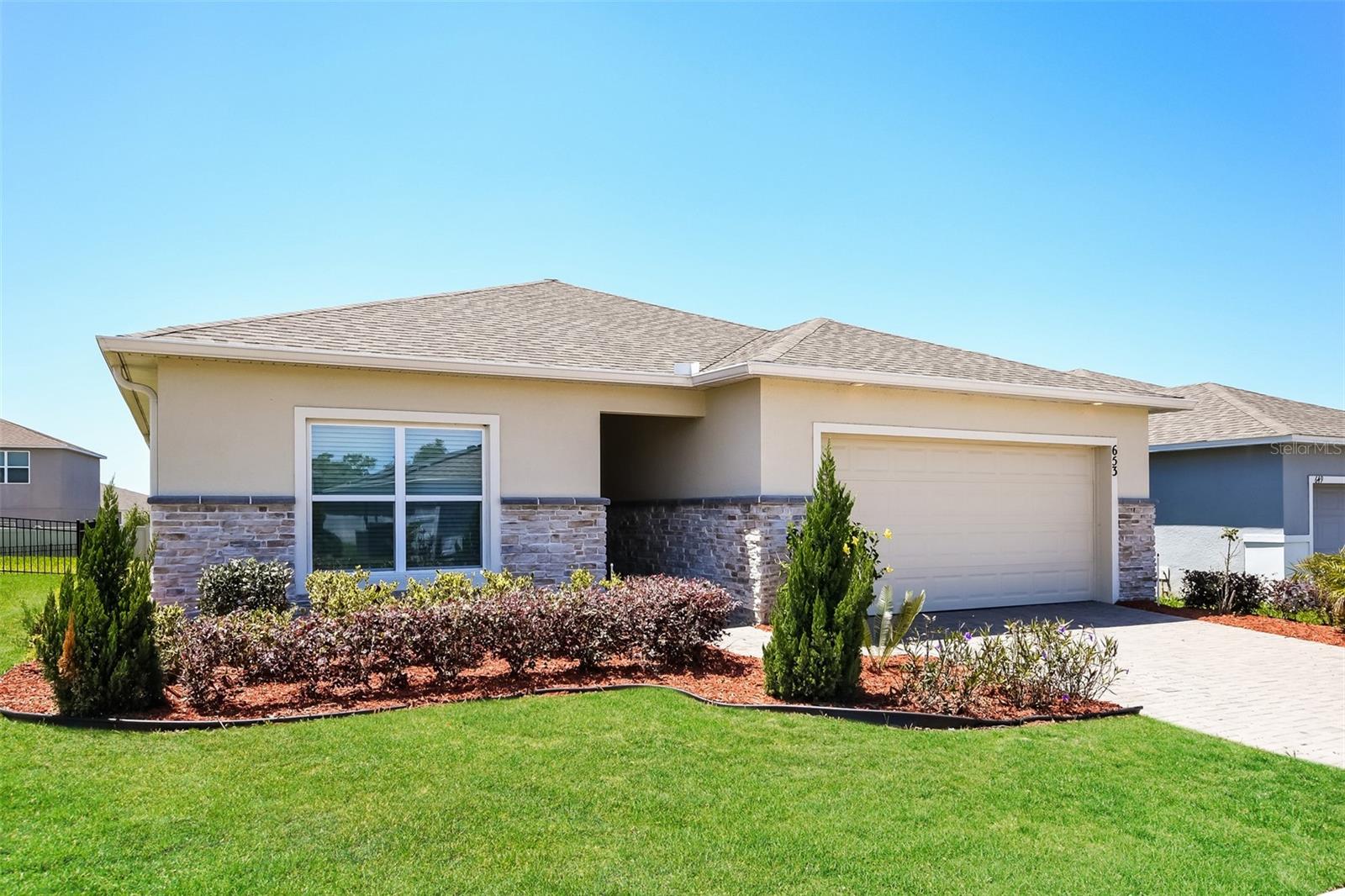 Single Family Residence in DAVENPORT, FL - Daniel Dourado