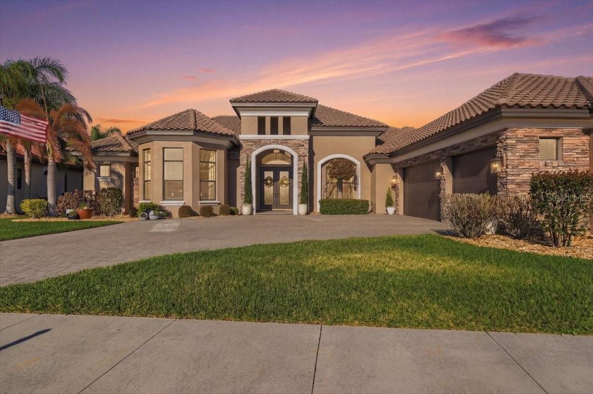 Single Family Residence in AUBURNDALE, FL - Daniel Dourado