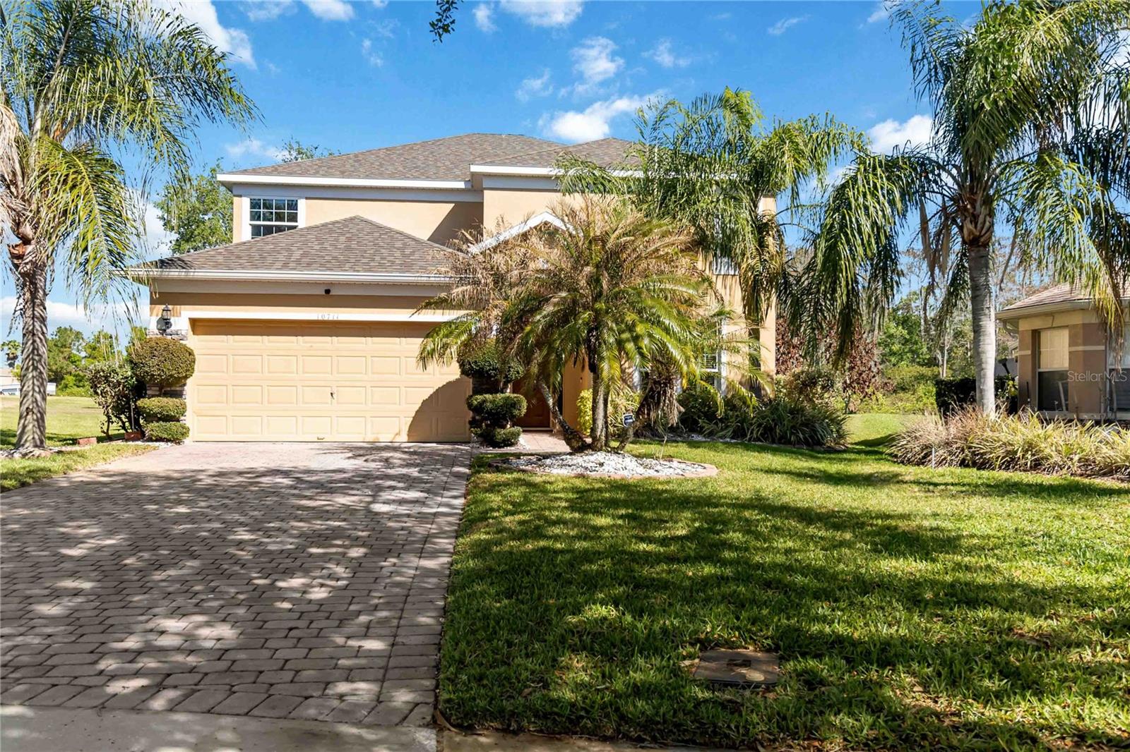 Single Family Residence in ORLANDO, FL - Daniel Dourado