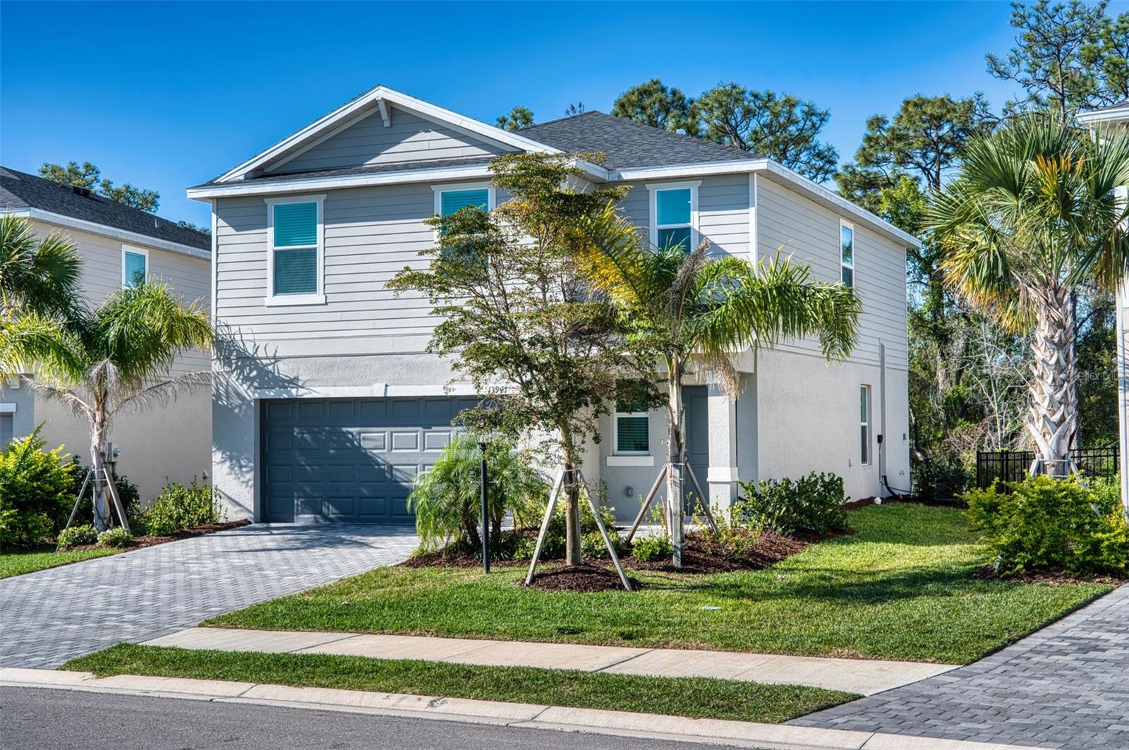 Single Family Residence in BRADENTON, FL - Daniel Dourado