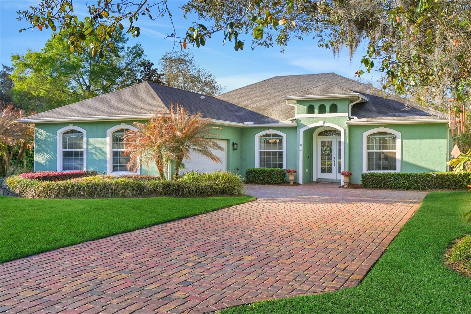 Single Family Residence in LAKE WALES, FL - Daniel Dourado