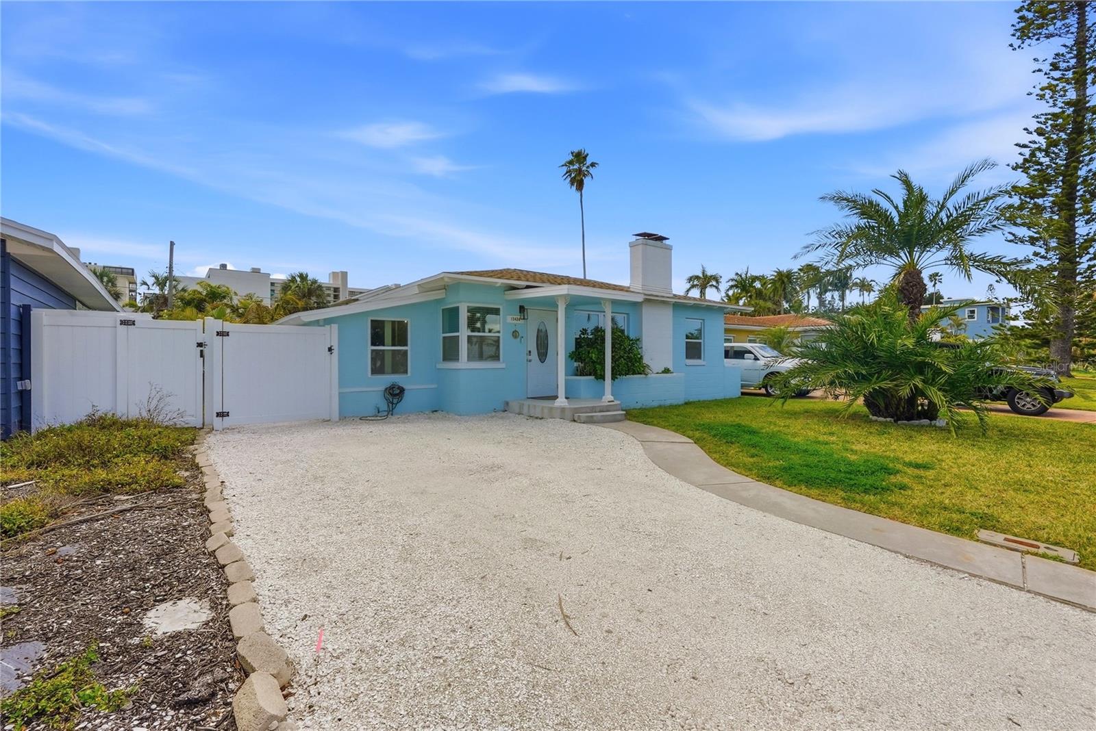 Single Family Residence em MADEIRA BEACH, FL - Daniel Dourado