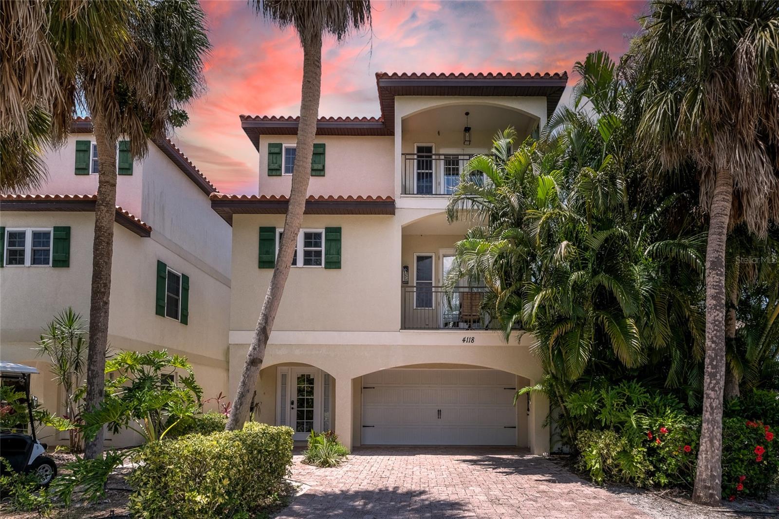 Single Family Residence in HOLMES BEACH, FL - Daniel Dourado