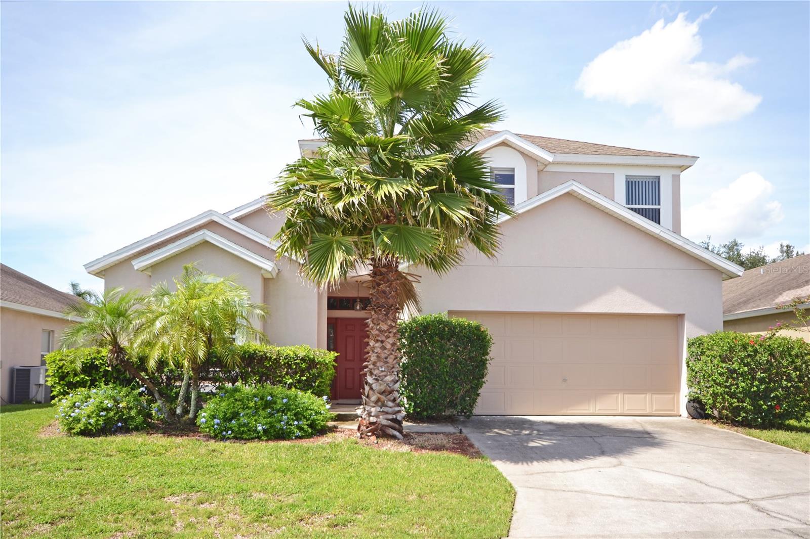 Single Family Residence in DAVENPORT, FL - Daniel Dourado