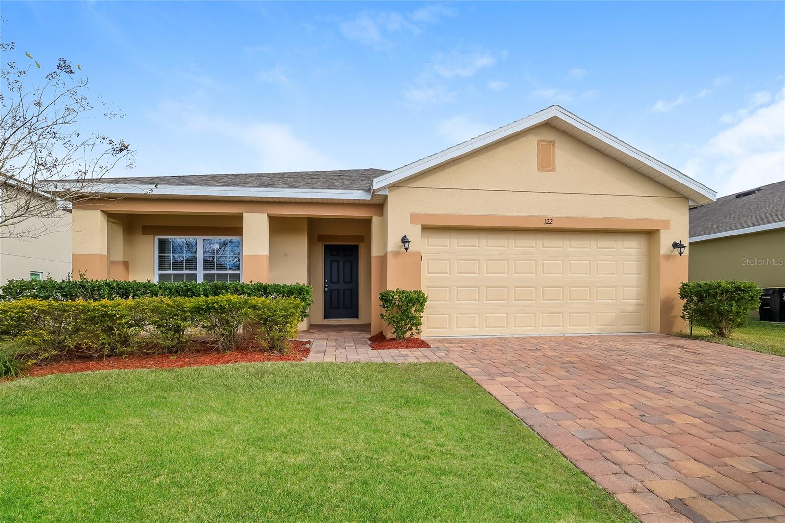 Single Family Residence in DAVENPORT, FL - Daniel Dourado