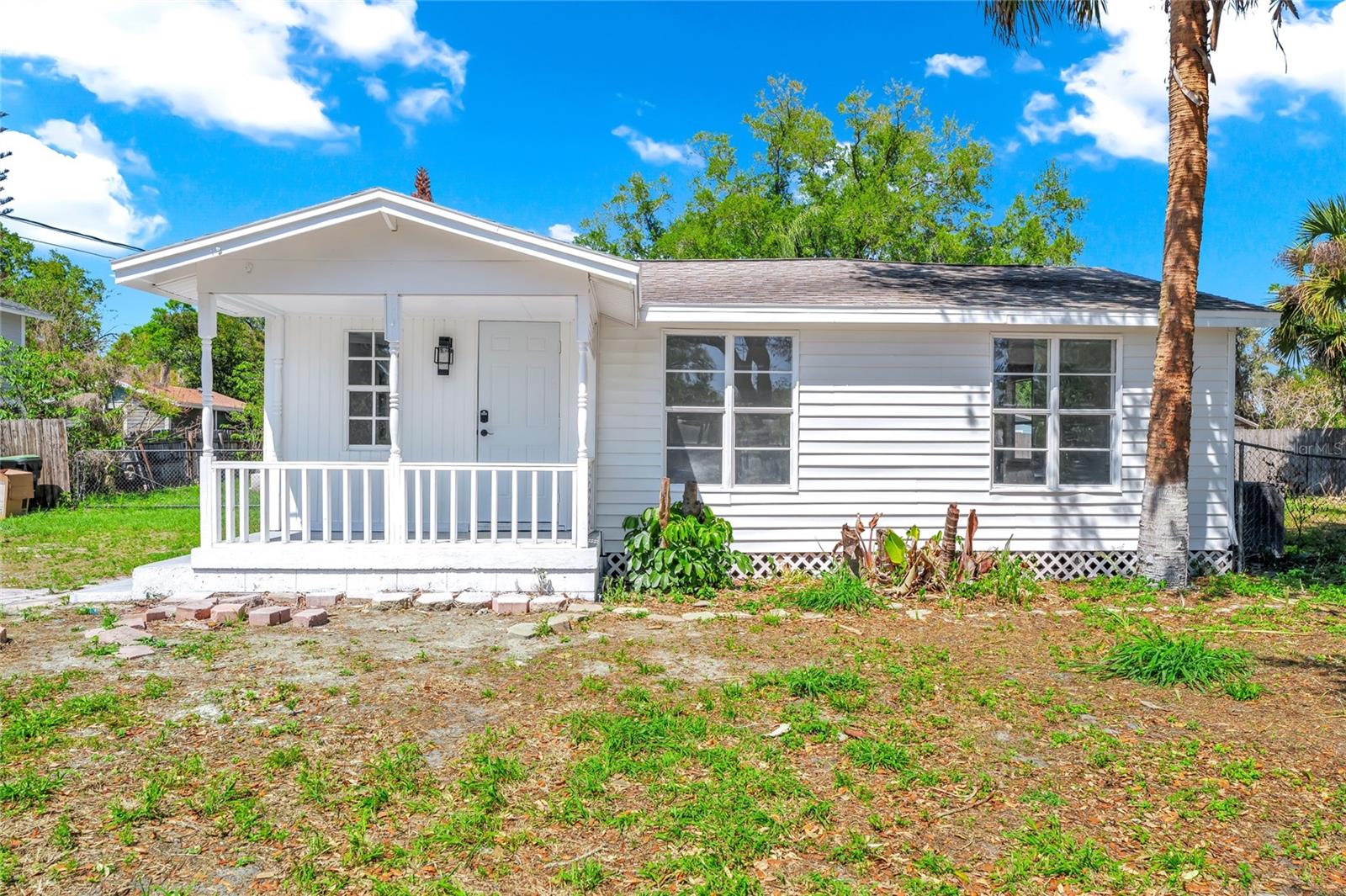 Single Family Residence in ORLANDO, FL - Daniel Dourado
