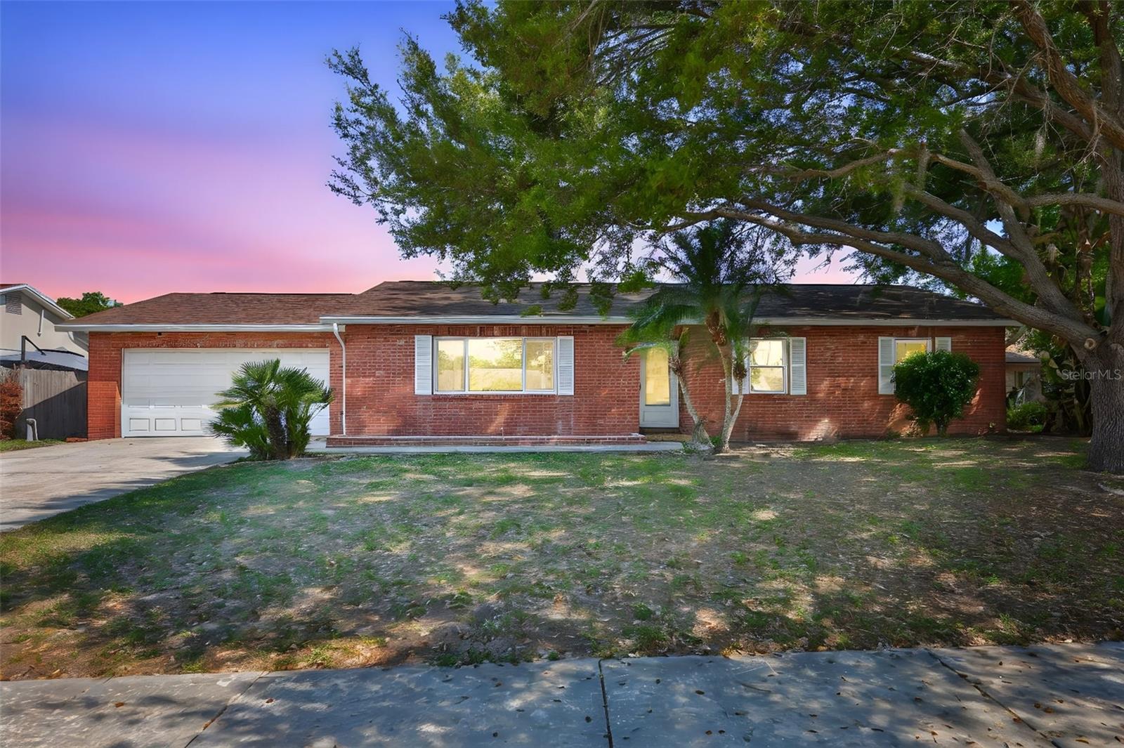 Single Family Residence em BRANDON, FL - Daniel Dourado