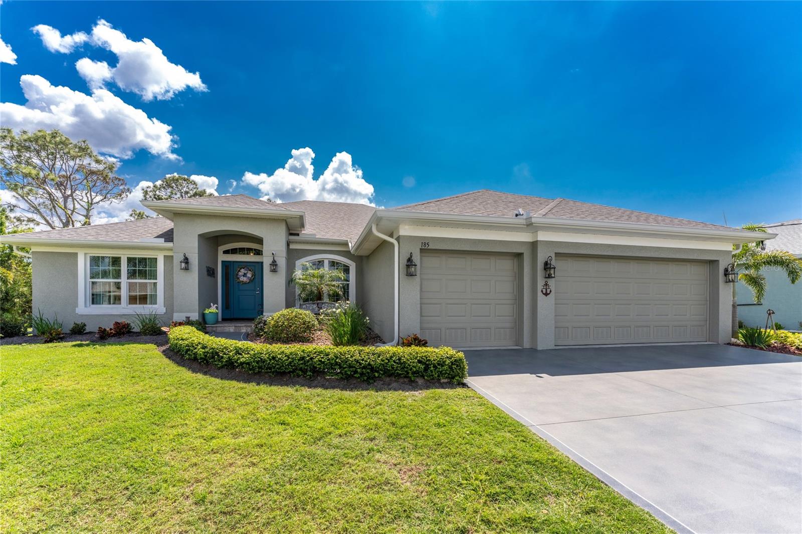 Single Family Residence in ROTONDA WEST, FL - Daniel Dourado