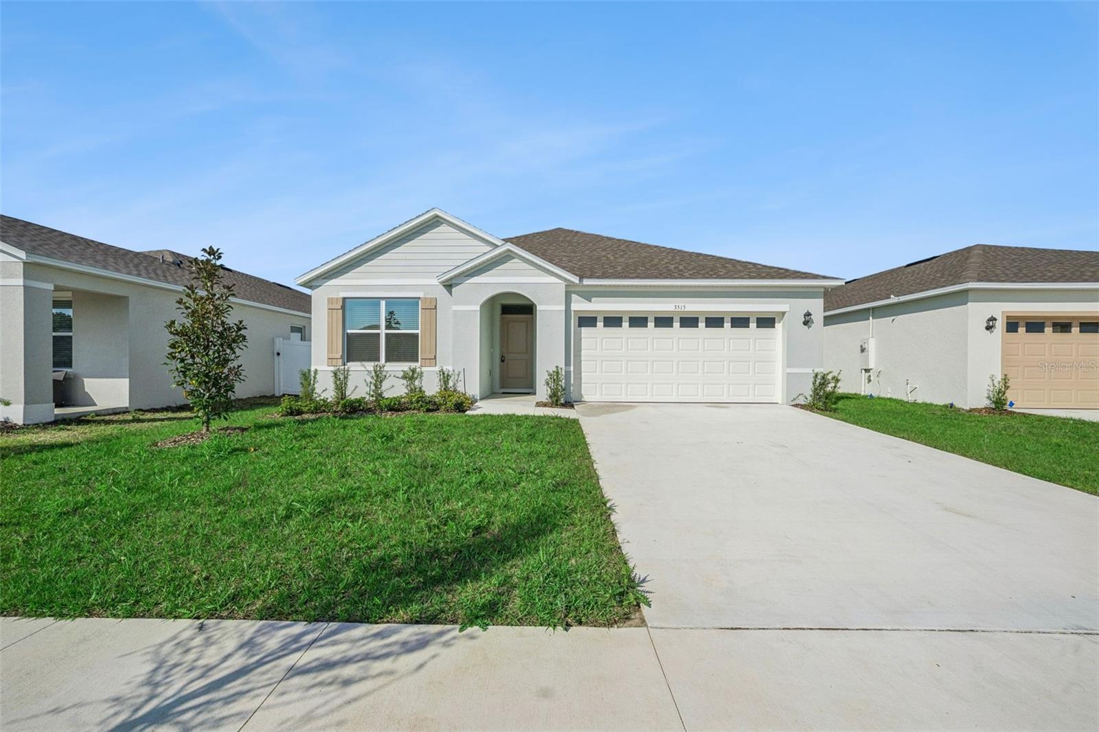 Single Family Residence in TAVARES, FL - Daniel Dourado