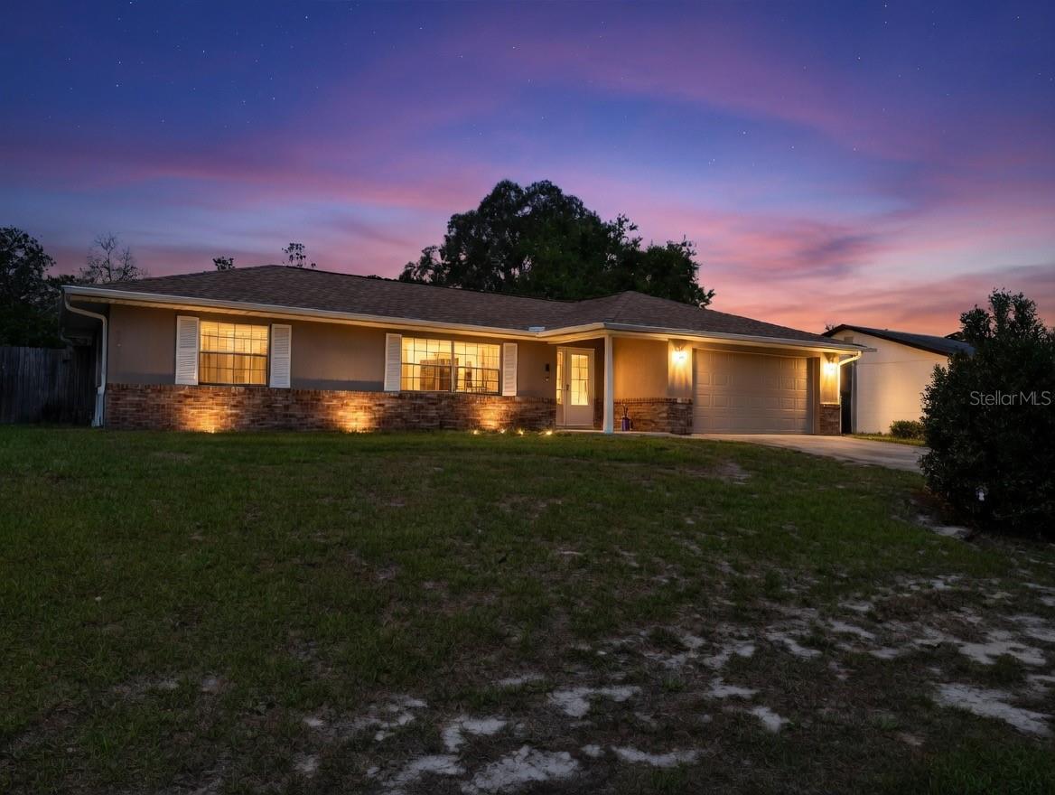 Single Family Residence em DELTONA, FL - Daniel Dourado