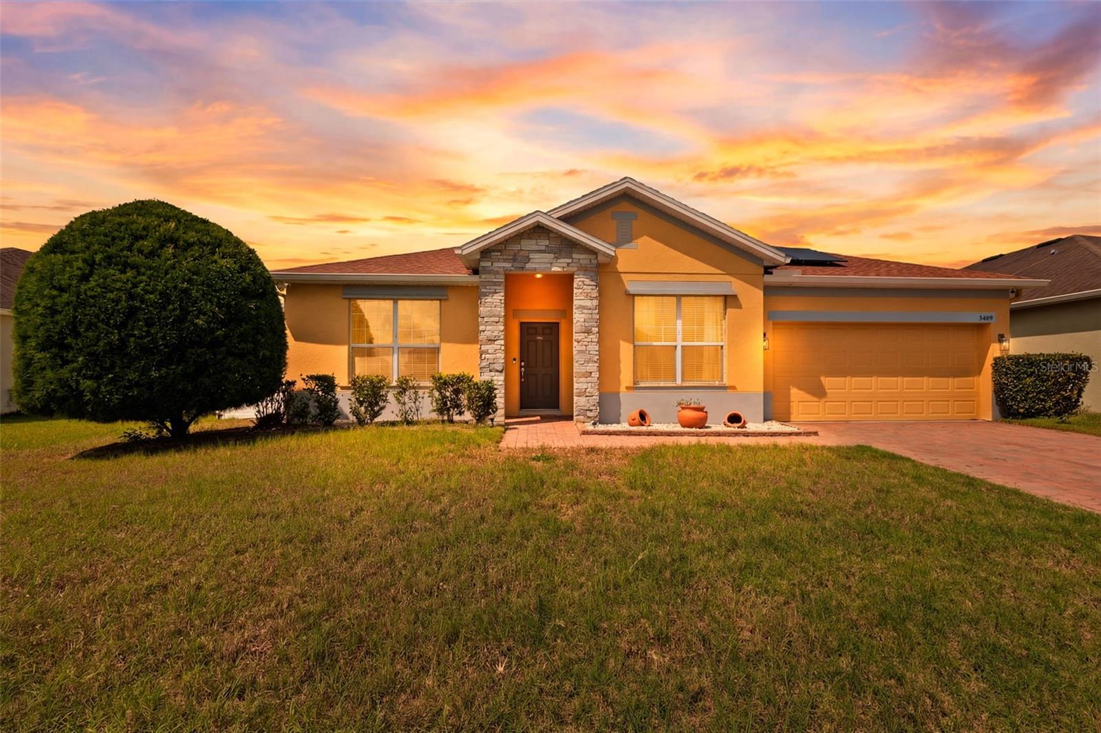 Single Family Residence in ST CLOUD, FL - Daniel Dourado