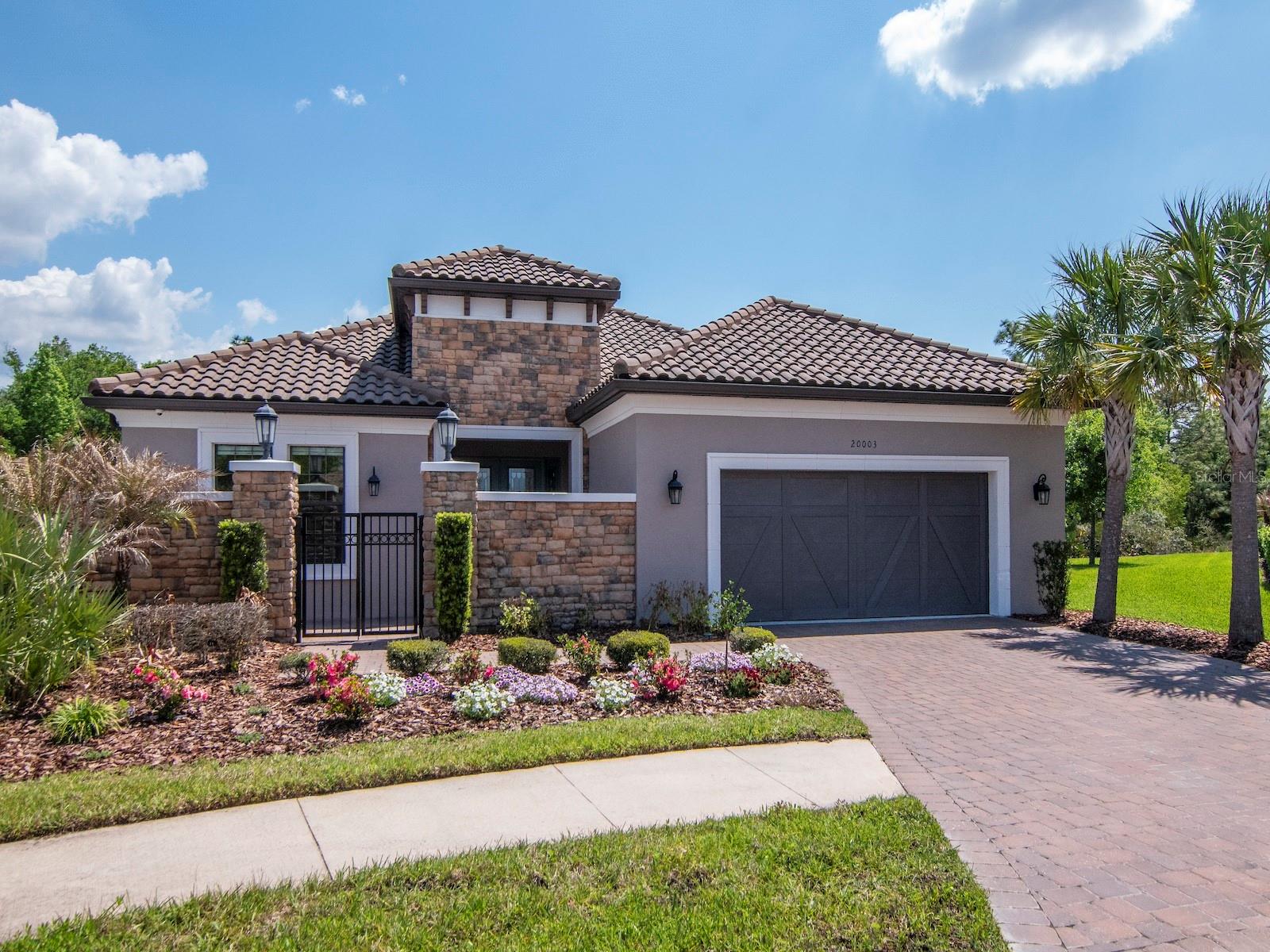 Single Family Residence in TAMPA, FL - Daniel Dourado