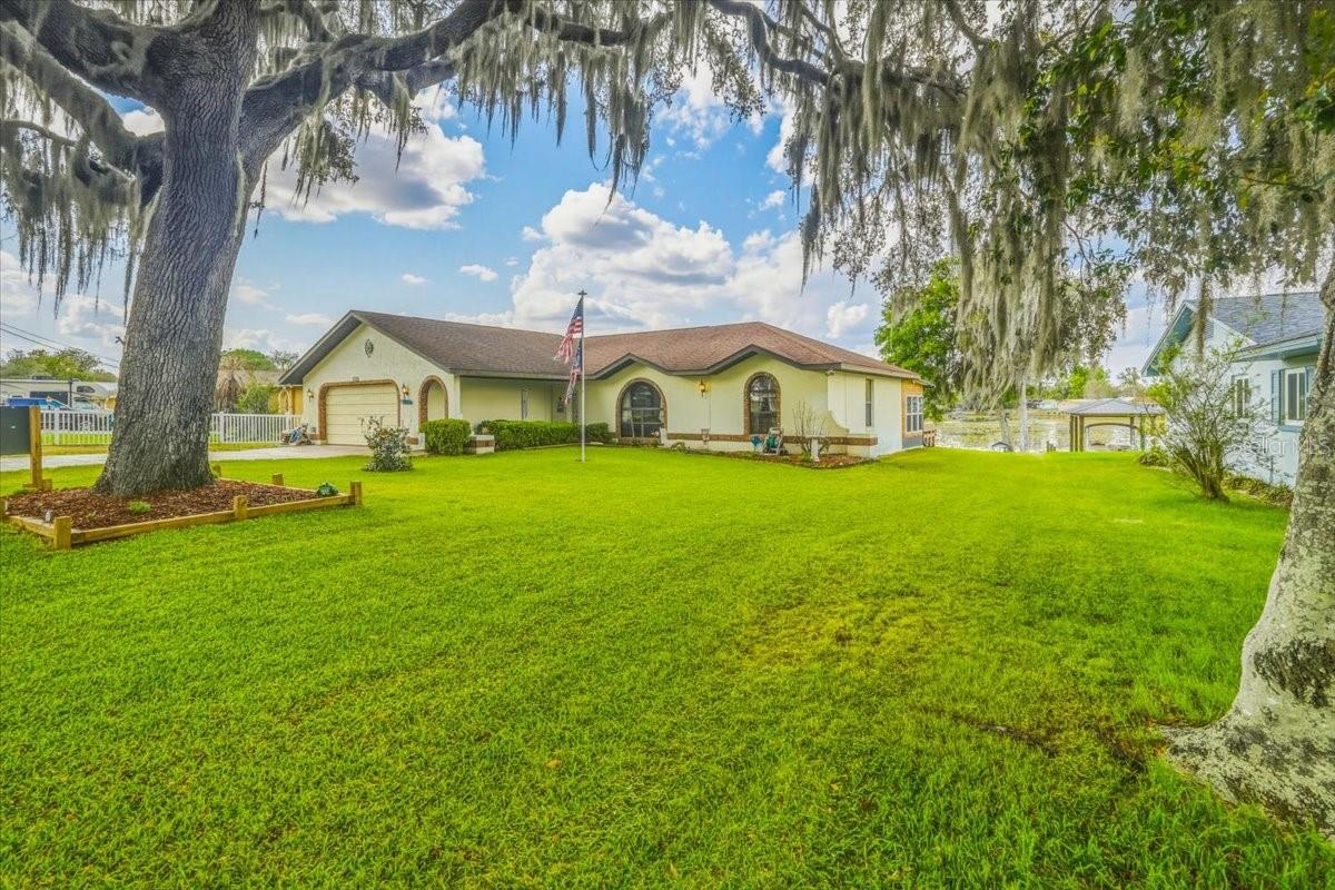 Single Family Residence in INVERNESS, FL - Daniel Dourado