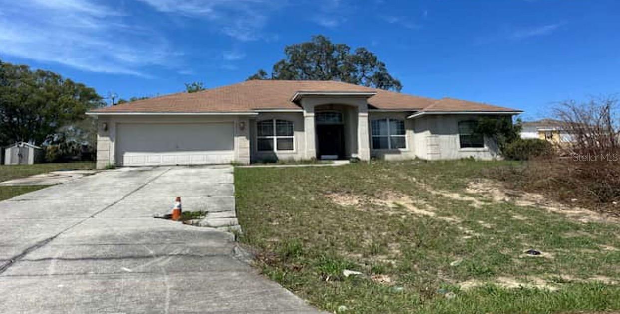 Single Family Residence em SPRING HILL, FL - Daniel Dourado