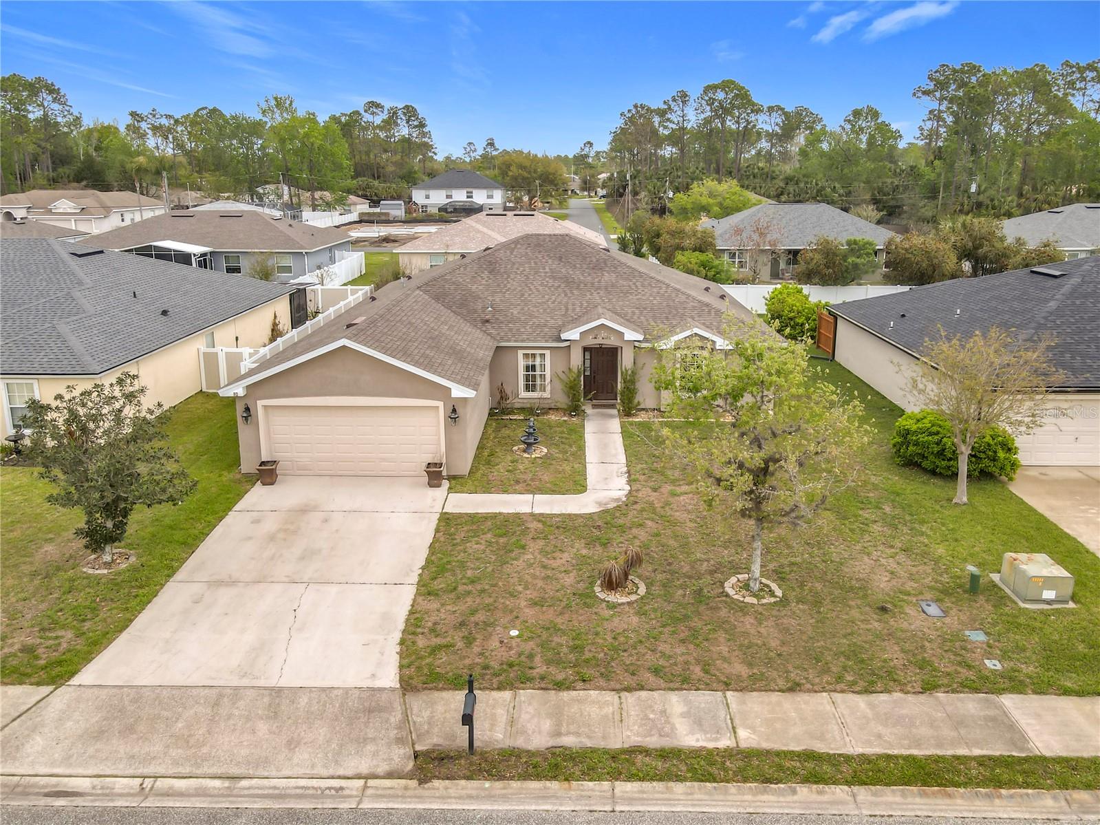Single Family Residence in PALM COAST, FL - Daniel Dourado