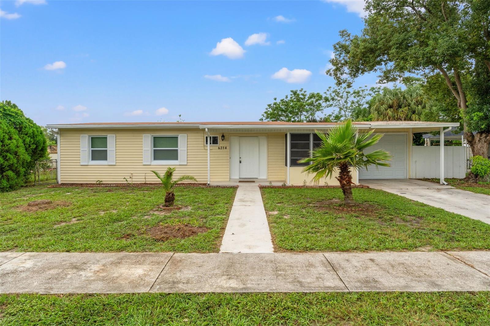 Single Family Residence em SPRING HILL, FL - Daniel Dourado