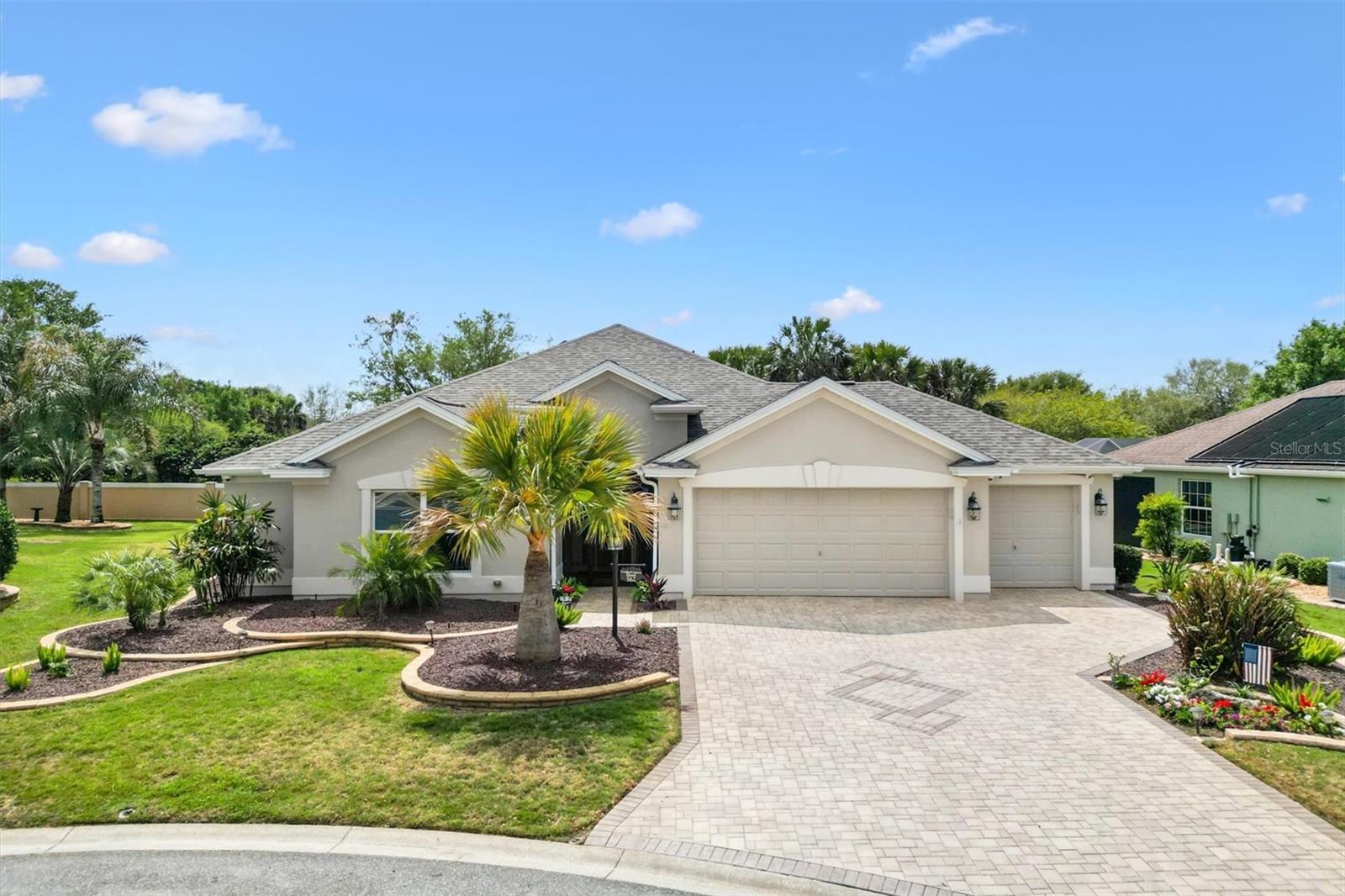 Single Family Residence in THE VILLAGES, FL - Daniel Dourado