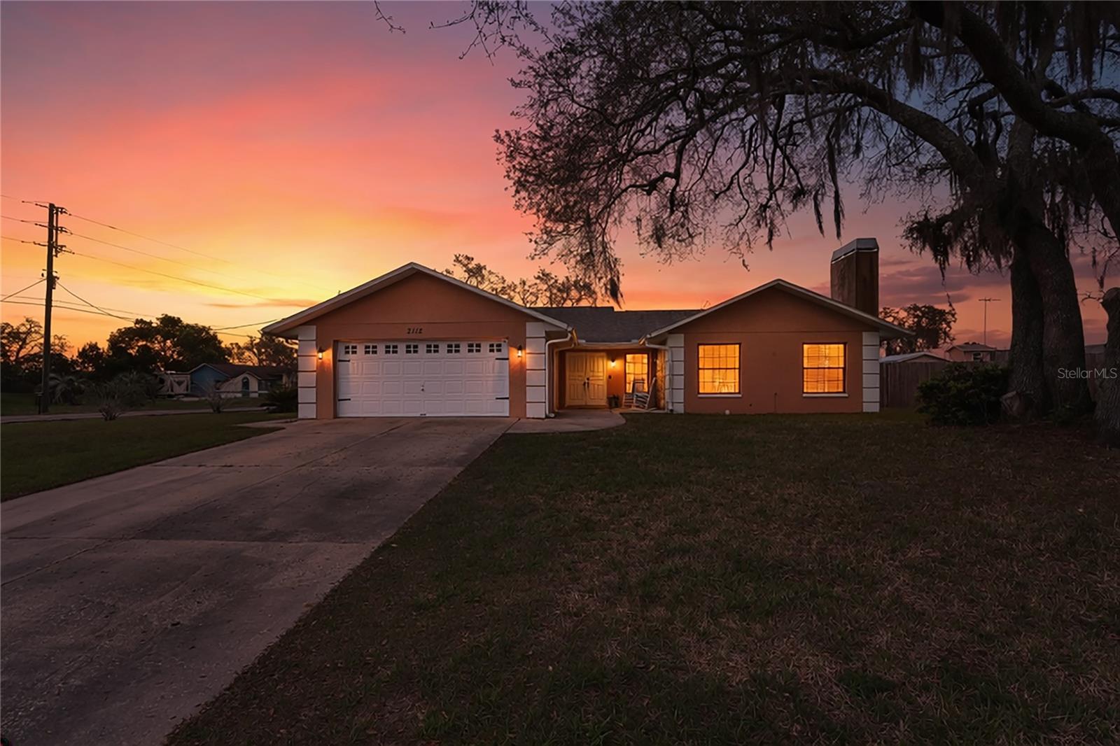 Single Family Residence em SPRING HILL, FL - Daniel Dourado