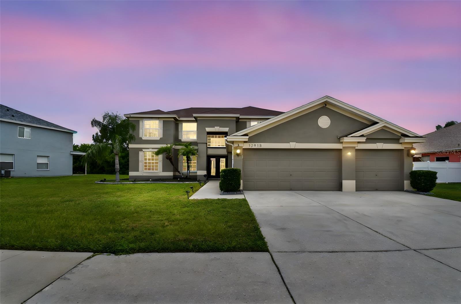Single Family Residence in RIVERVIEW, FL - Daniel Dourado