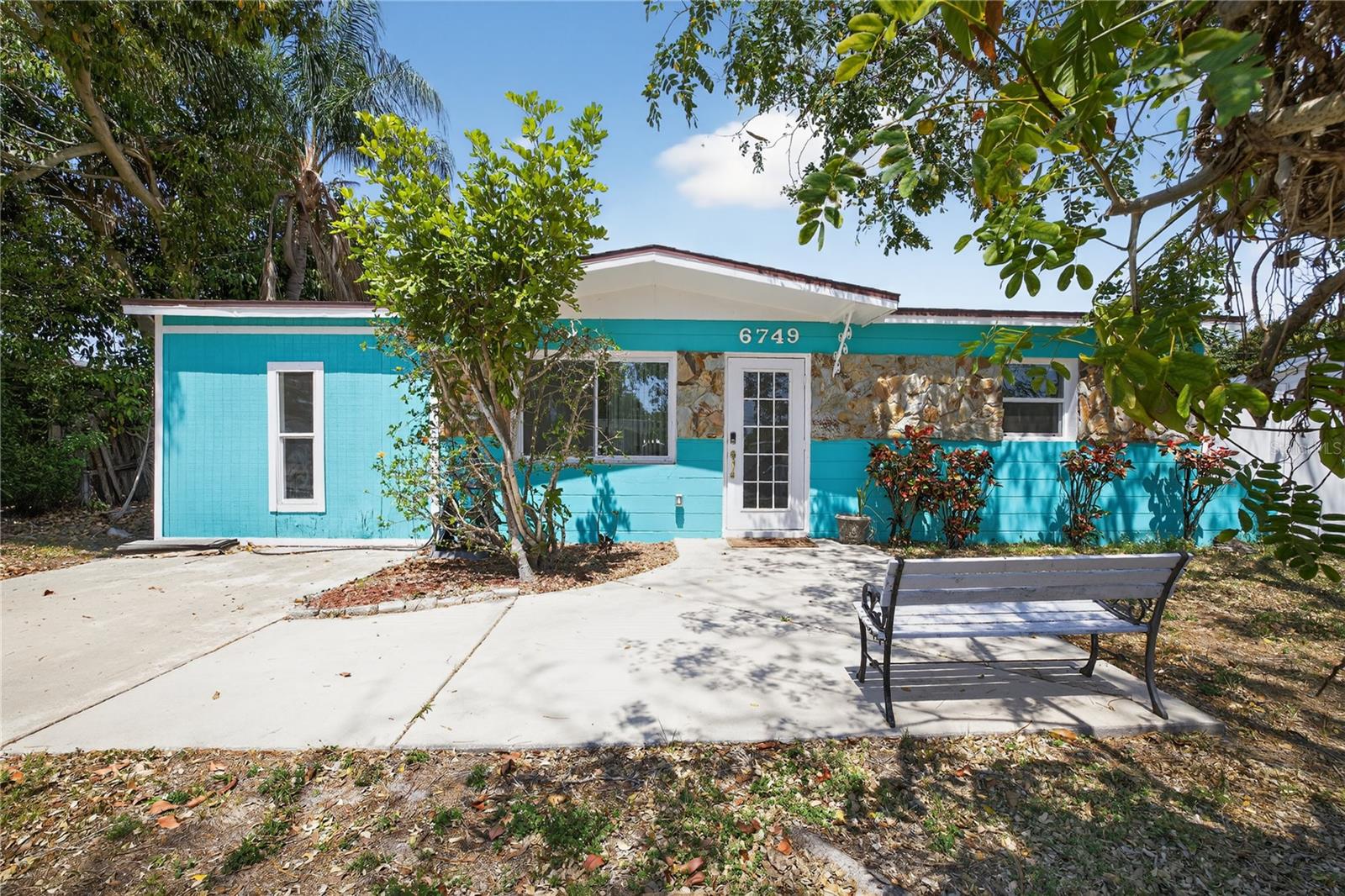 Single Family Residence em PINELLAS PARK, FL - Daniel Dourado