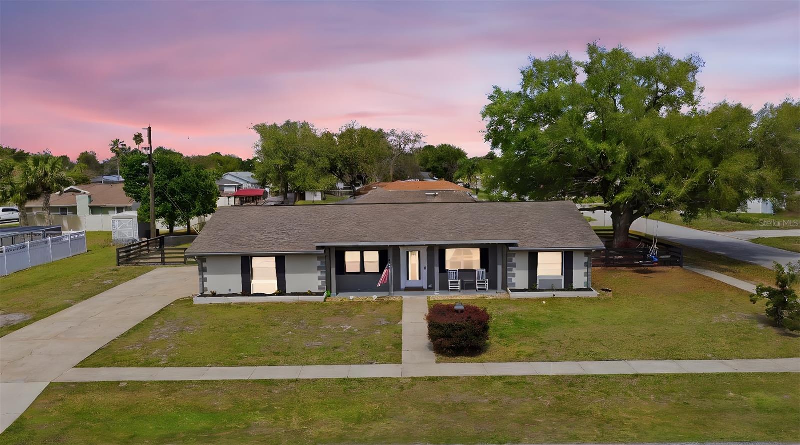 Single Family Residence em DELTONA, FL - Daniel Dourado