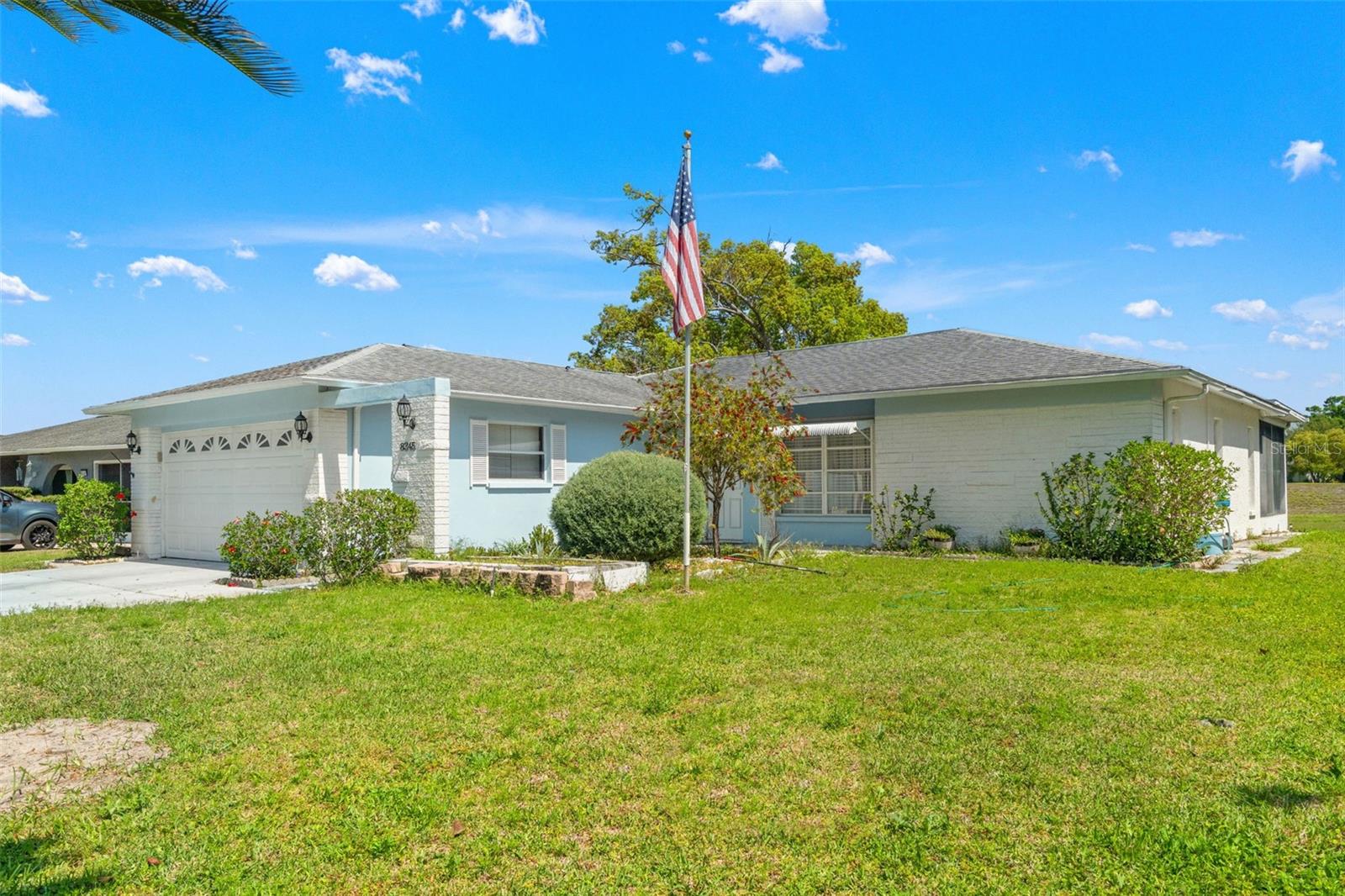 Single Family Residence in PORT RICHEY, FL - Daniel Dourado