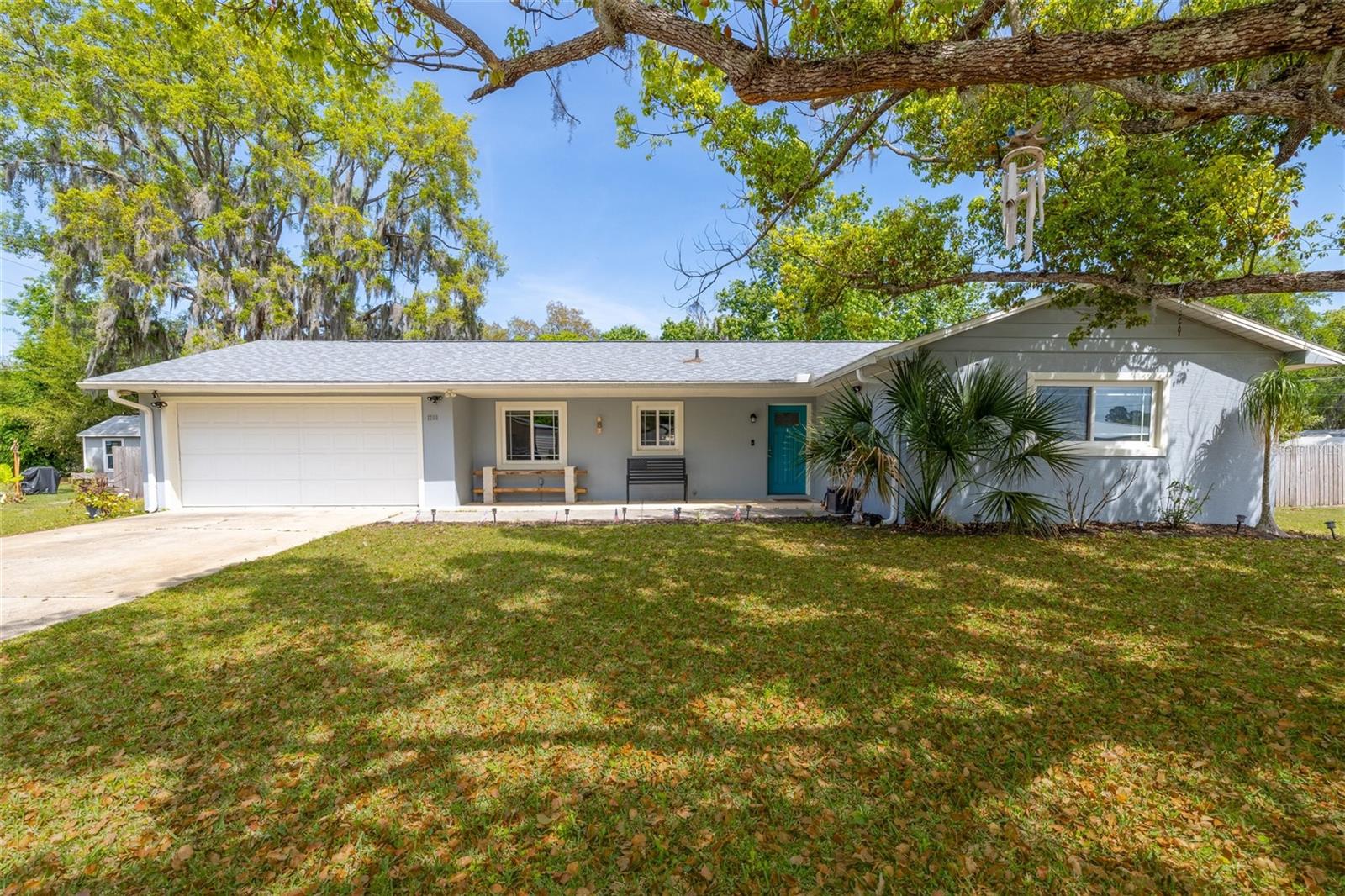 Single Family Residence in EDGEWATER, FL - Daniel Dourado