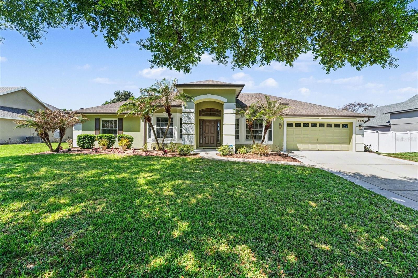 Single Family Residence in AUBURNDALE, FL - Daniel Dourado