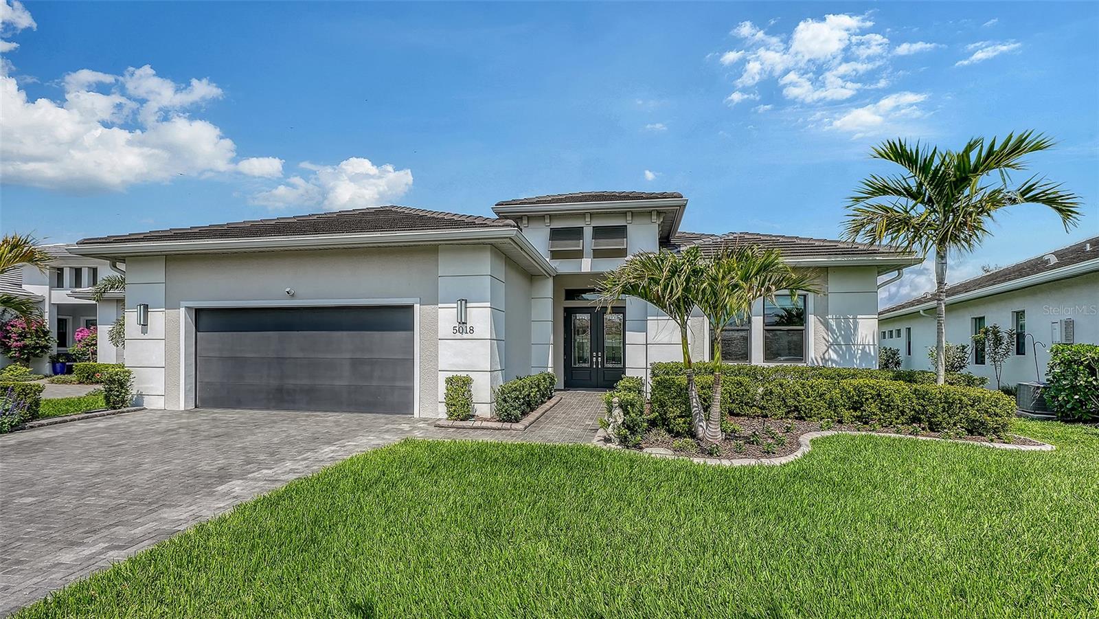 Single Family Residence in LAKEWOOD RANCH, FL - Daniel Dourado
