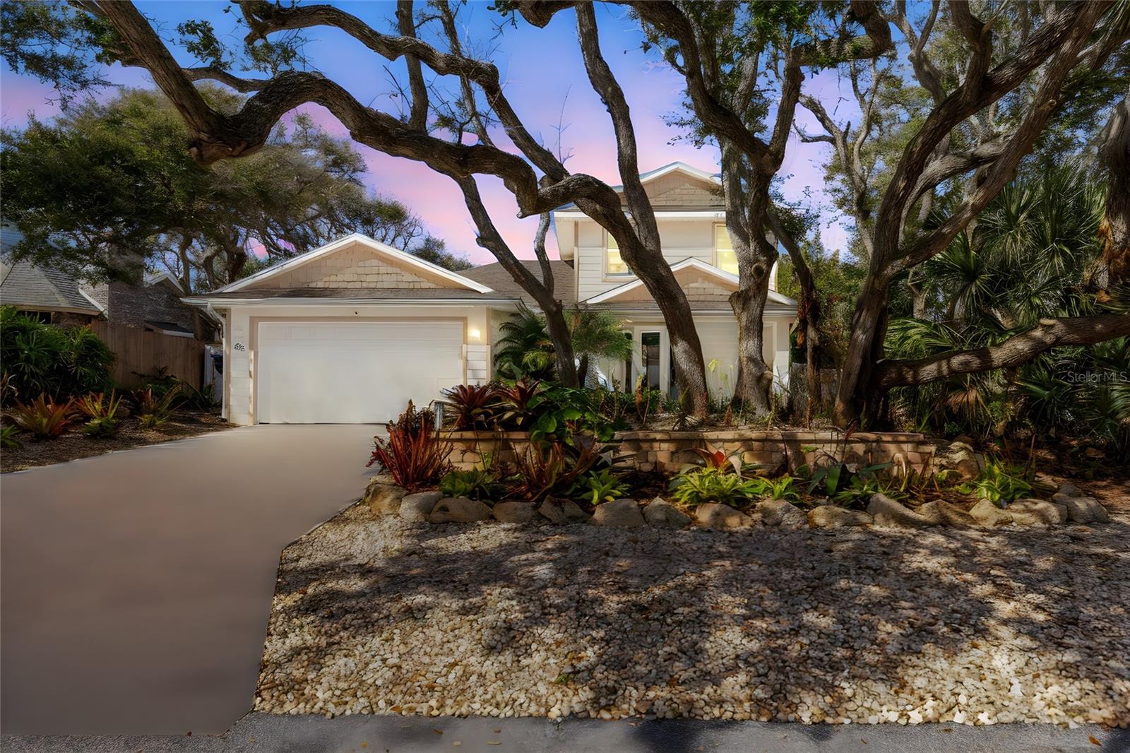 Single Family Residence in PONCE INLET, FL - Daniel Dourado