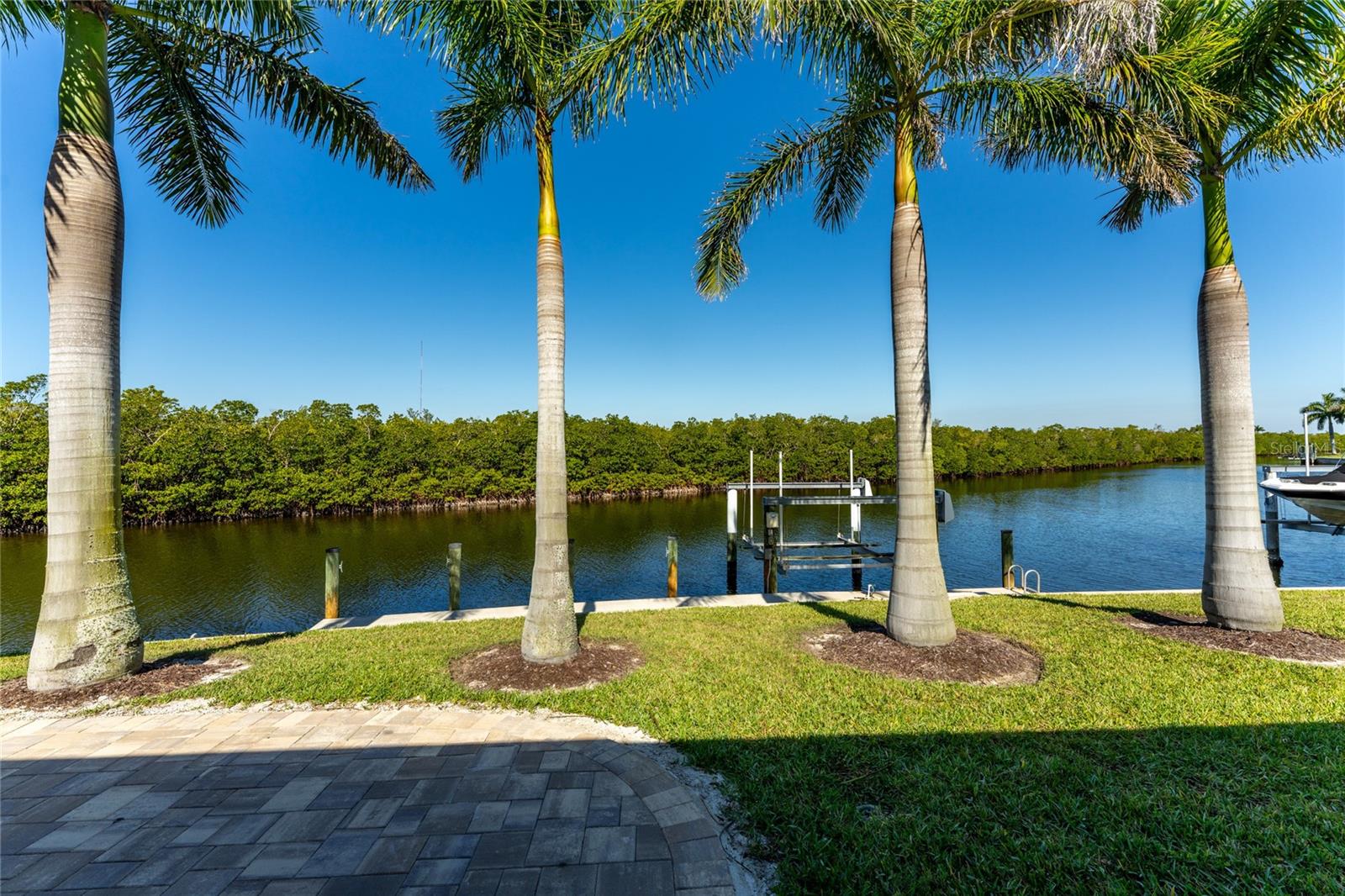 Single Family Residence em PUNTA GORDA, FL - Daniel Dourado