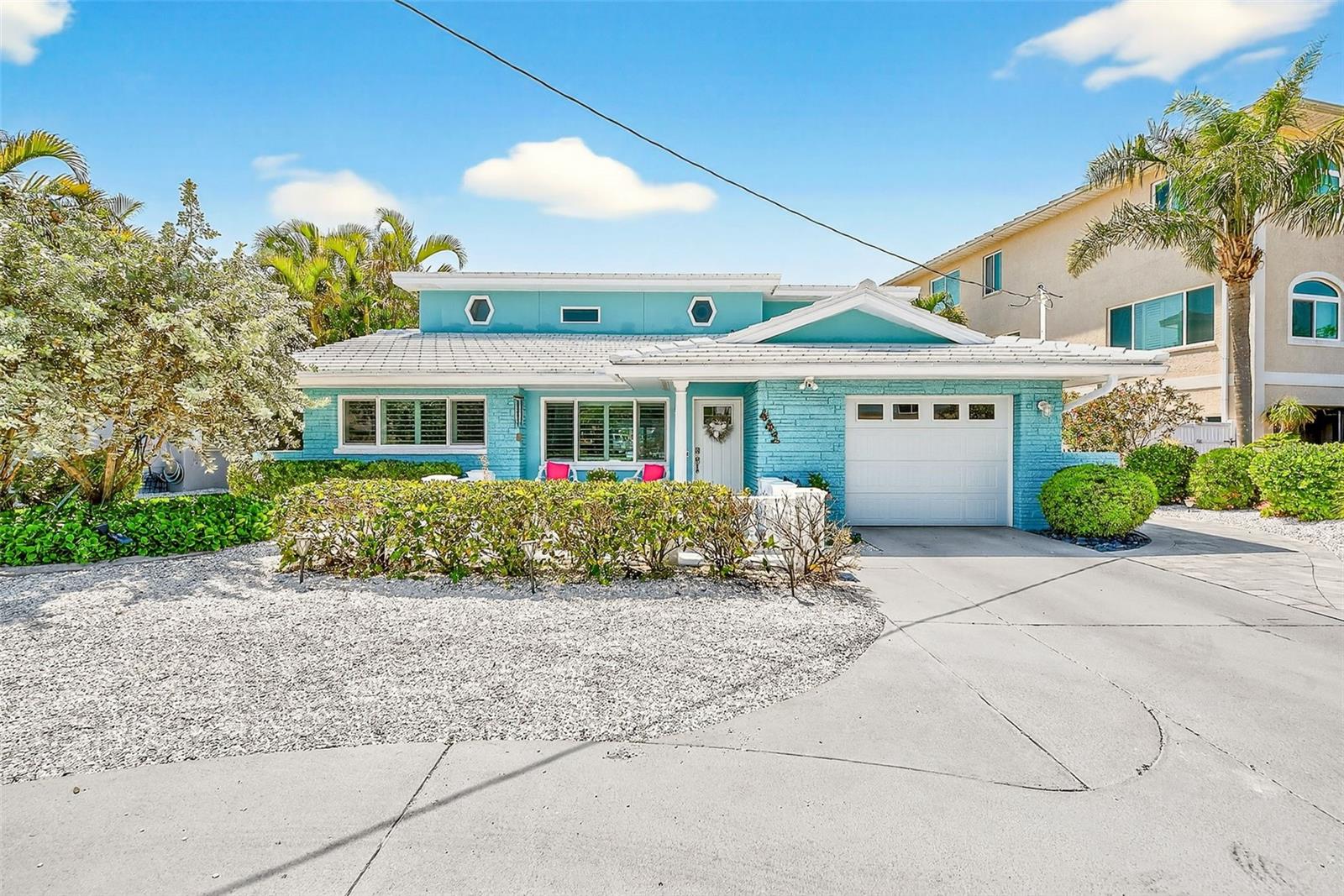 Single Family Residence em INDIAN ROCKS BEACH, FL - Daniel Dourado