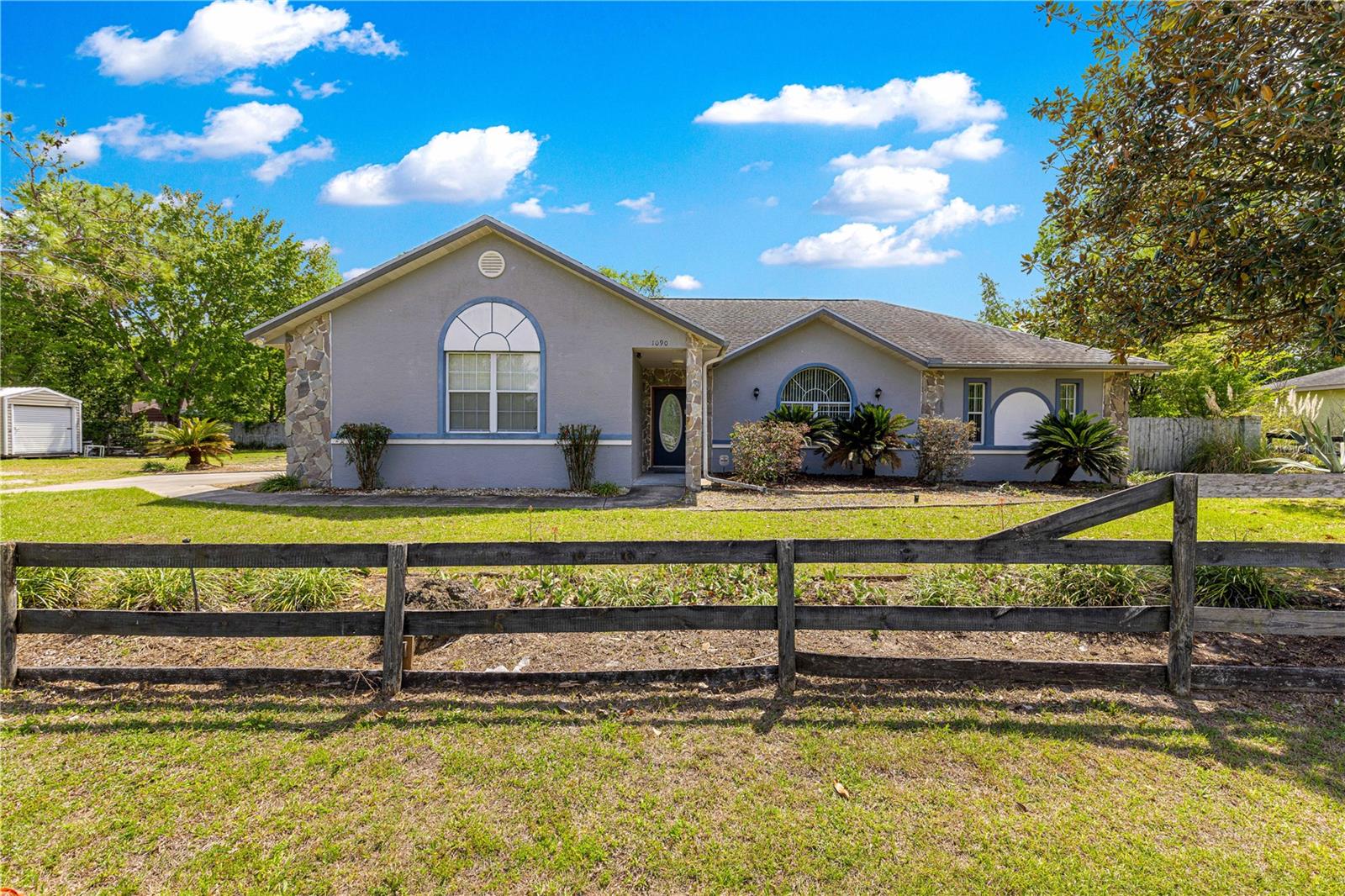 Single Family Residence in OCALA, FL - Daniel Dourado