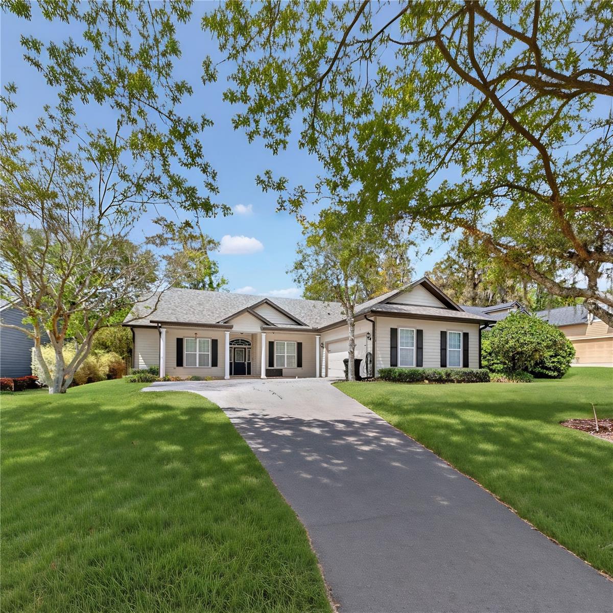 Single Family Residence in GAINESVILLE, FL - Daniel Dourado