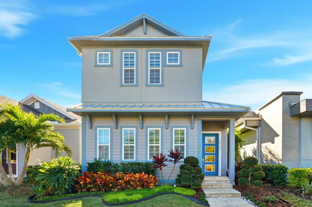 Single Family Residence in ORLANDO, FL - Daniel Dourado