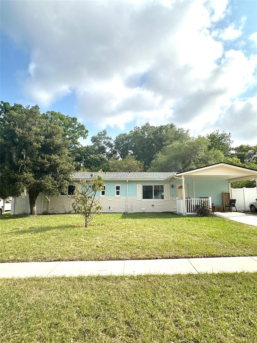 Single Family Residence in ORLANDO, FL - Daniel Dourado