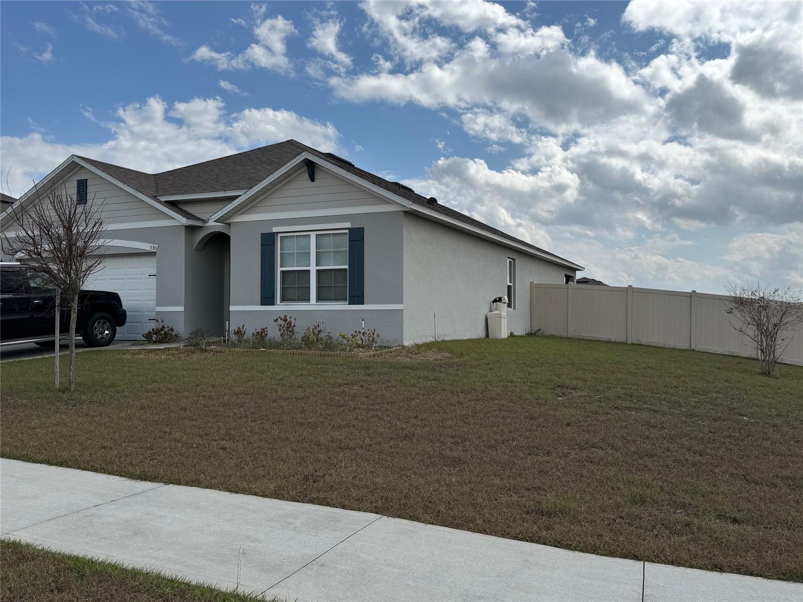 Single Family Residence in AUBURNDALE, FL - Daniel Dourado