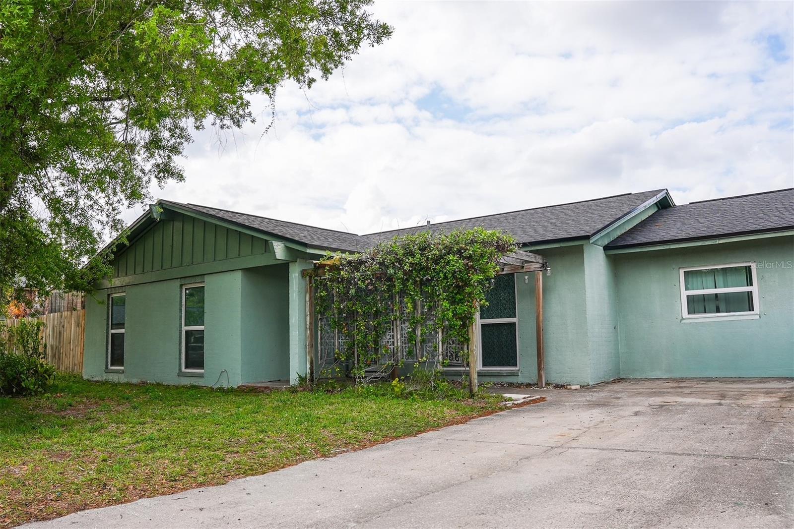 Single Family Residence in TAMPA, FL - Daniel Dourado