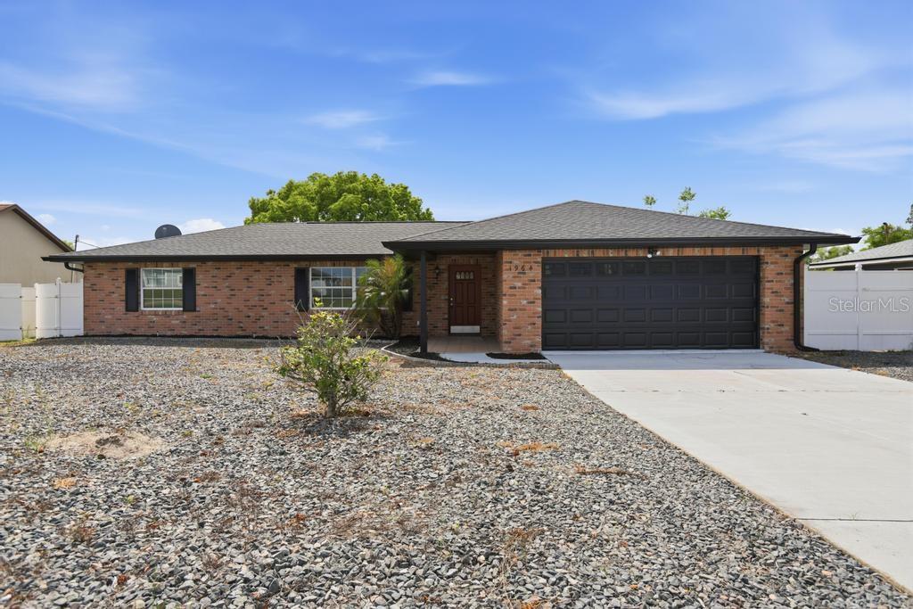 Single Family Residence em DELTONA, FL - Daniel Dourado