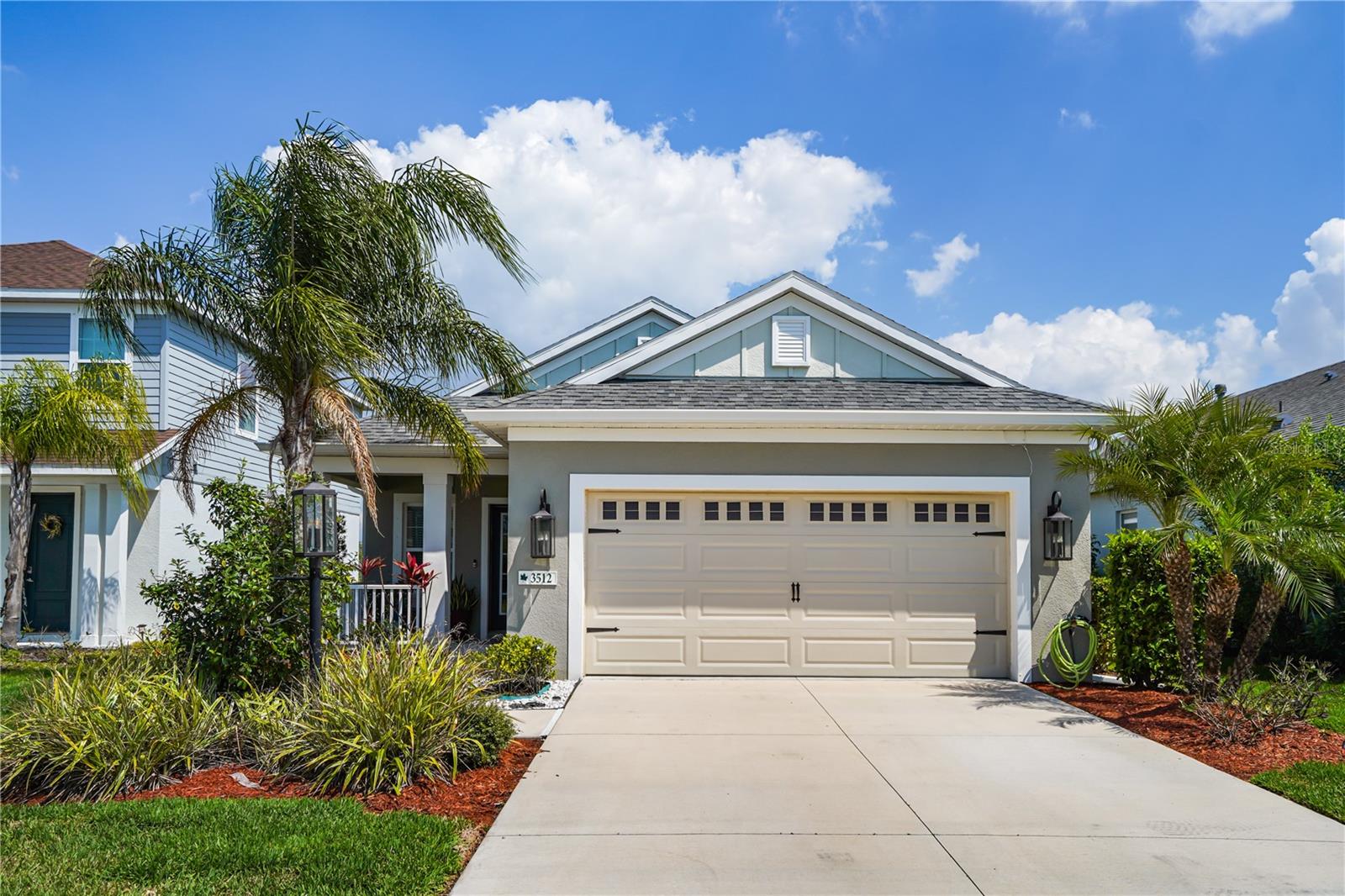 Single Family Residence in PARRISH, FL - Daniel Dourado