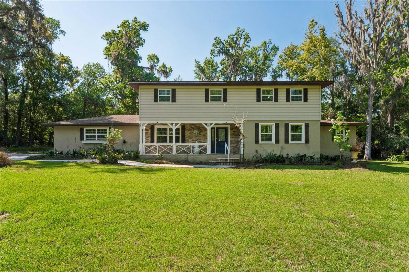 Single Family Residence in BROOKSVILLE, FL - Daniel Dourado