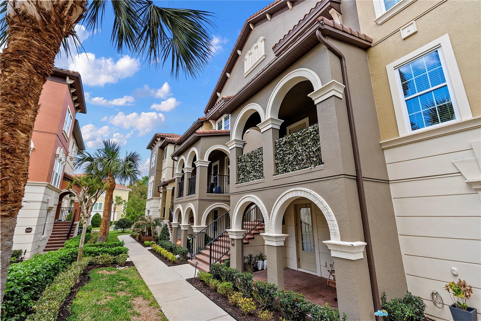 Single Family Residence in LAKE MARY, FL - Daniel Dourado