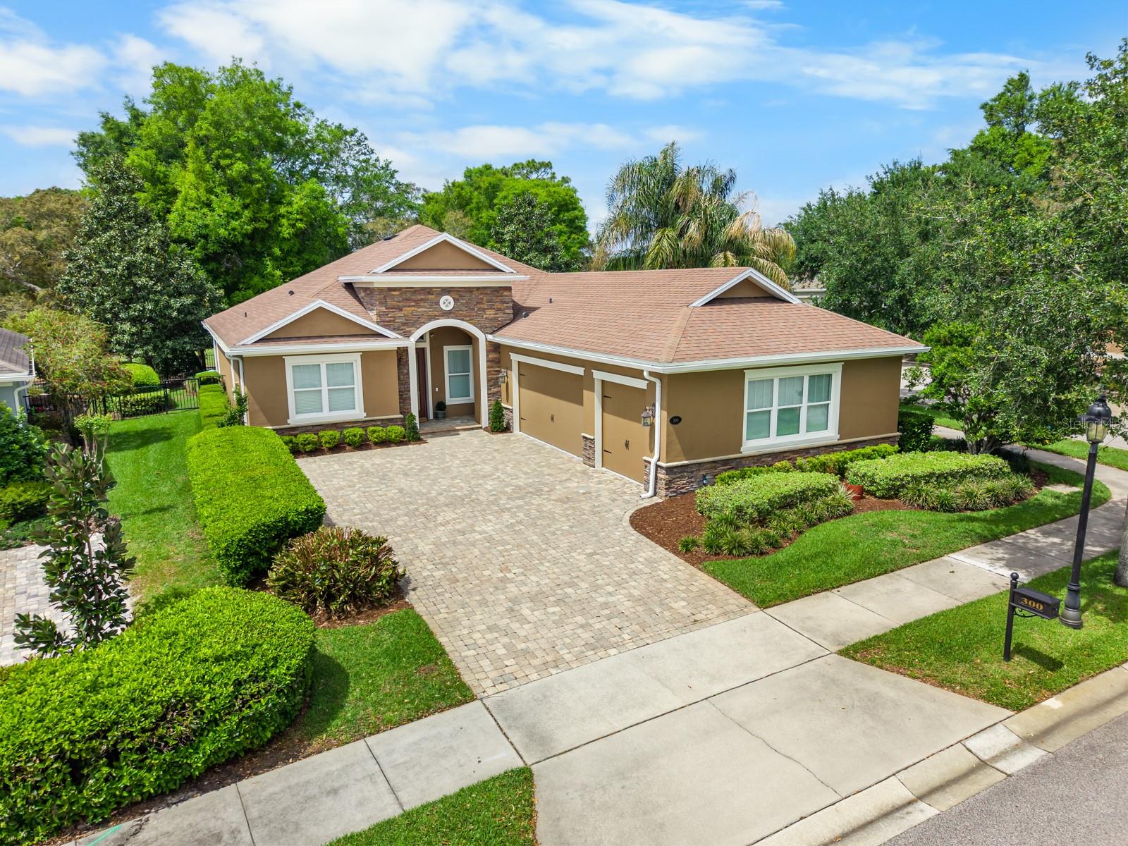 Single Family Residence em DELAND, FL - Daniel Dourado
