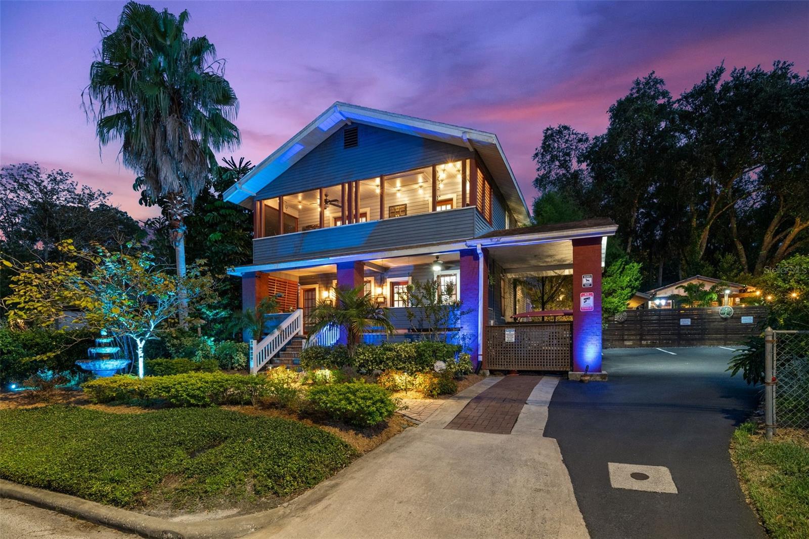 Single Family Residence in TAMPA, FL - Daniel Dourado