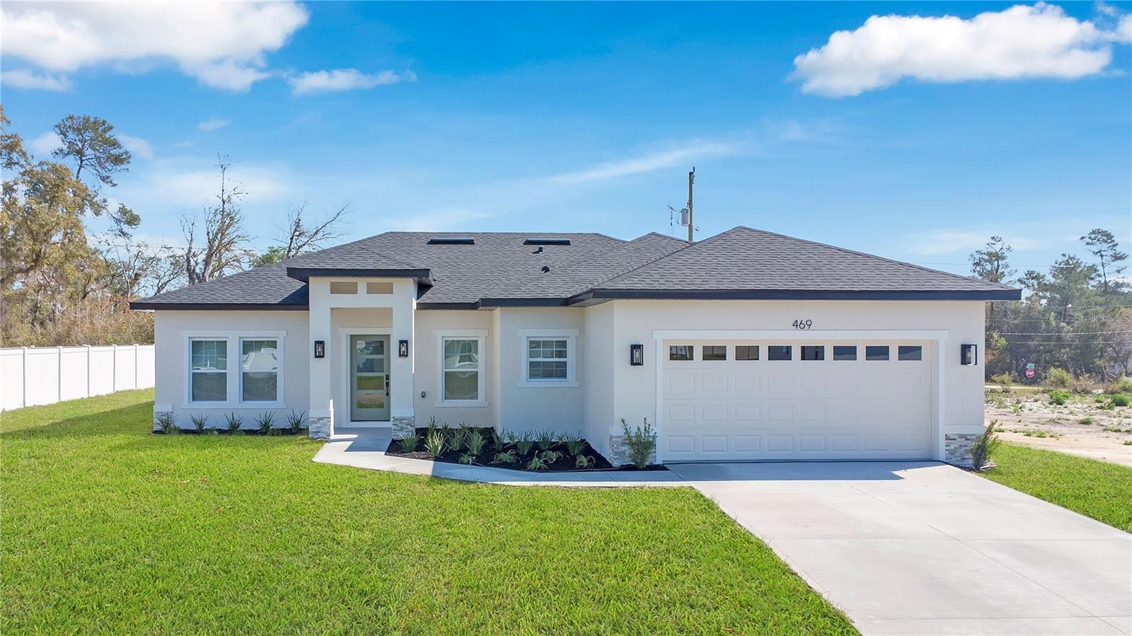 Single Family Residence in OCALA, FL - Daniel Dourado