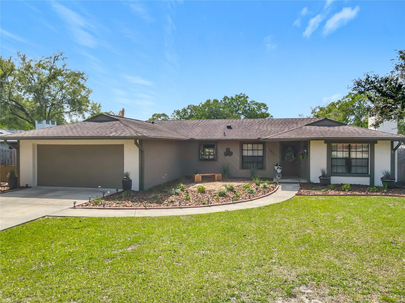 Single Family Residence em DELAND, FL - Daniel Dourado