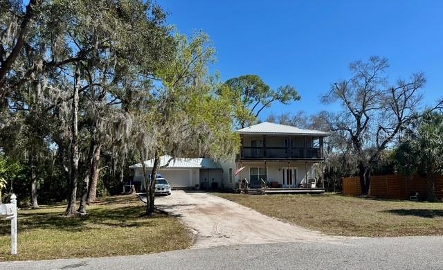 Single Family Residence in SARASOTA, FL - Daniel Dourado