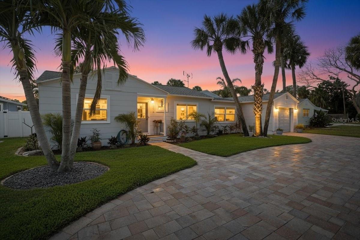 Single Family Residence em ST PETE BEACH, FL - Daniel Dourado