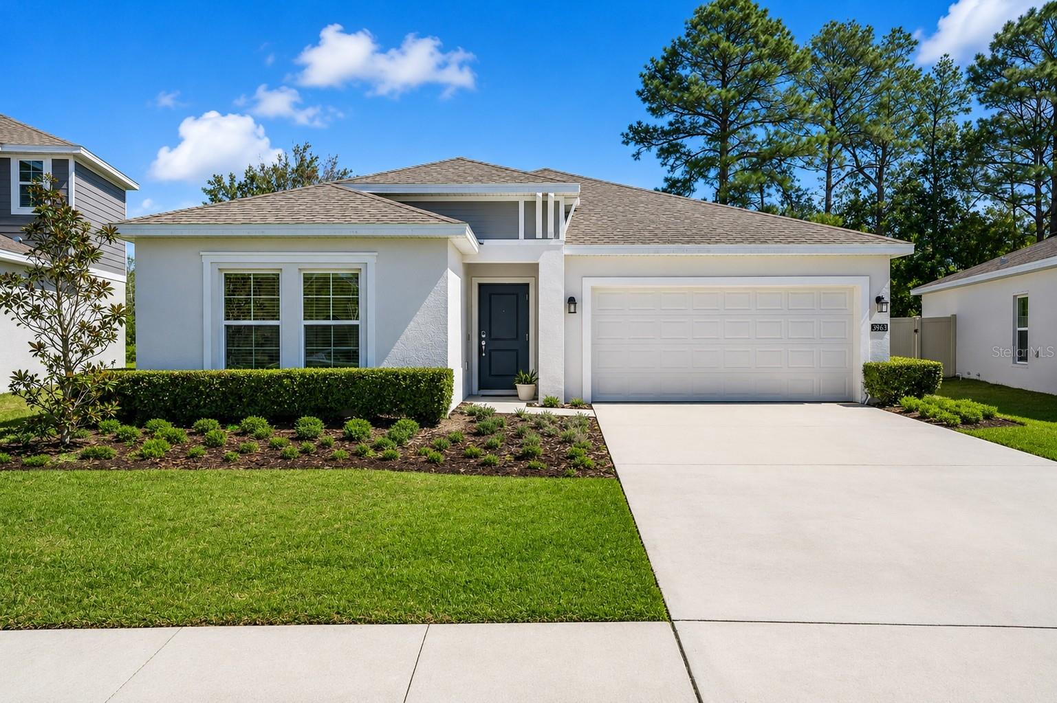 Single Family Residence in EDGEWATER, FL - Daniel Dourado